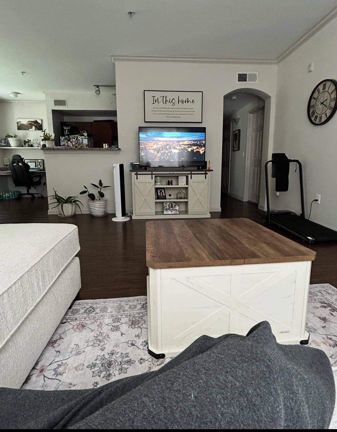 VASAGLE Farmhouse Coffee Table with Storage, Flip-Top Lids | Square Coffee Table for Living Room, with Hidden Compartment, Honey Brown and Rustic White, LIRY Collection ULCT232W73 customer photo 1