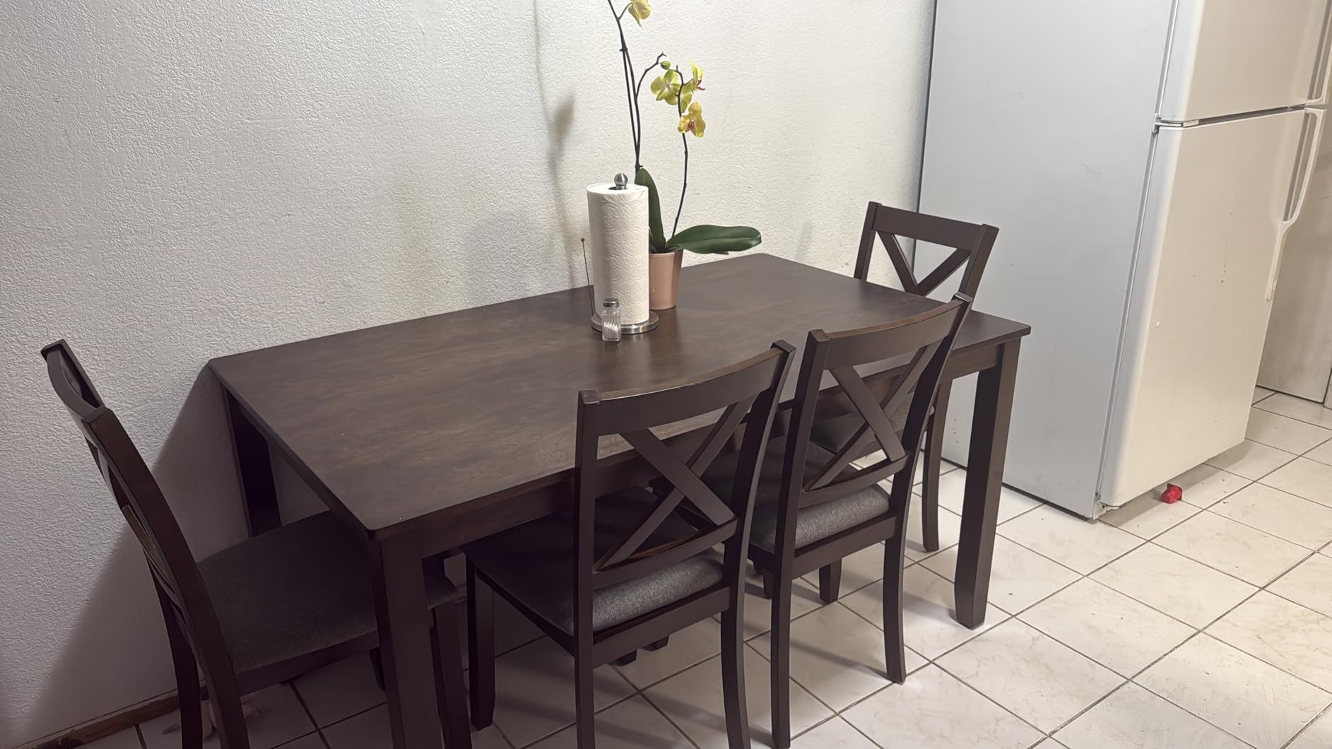 LUMISOL 6-Piece Dining Table Set with Bench, Farmhouse Solid Wood Kitchen Table Set with 4 Upholstered Chairs and Bench for Kitchen, Dining Room, Living Room, Walnut customer photo 1