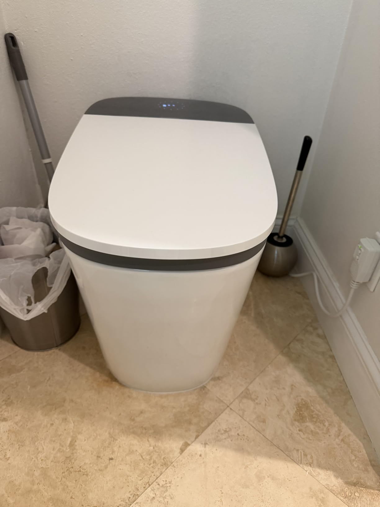 WOODBRIDGE Smart Toilet with 1000g MaP Flush Score & Foam Shield (B0930S) | Auto Open/Close, ADA Comfort Height, Auto Dual Flush, Moving Air Dryer, Foot Sensor & Blackout Flush, Heated Seat customer photo 2