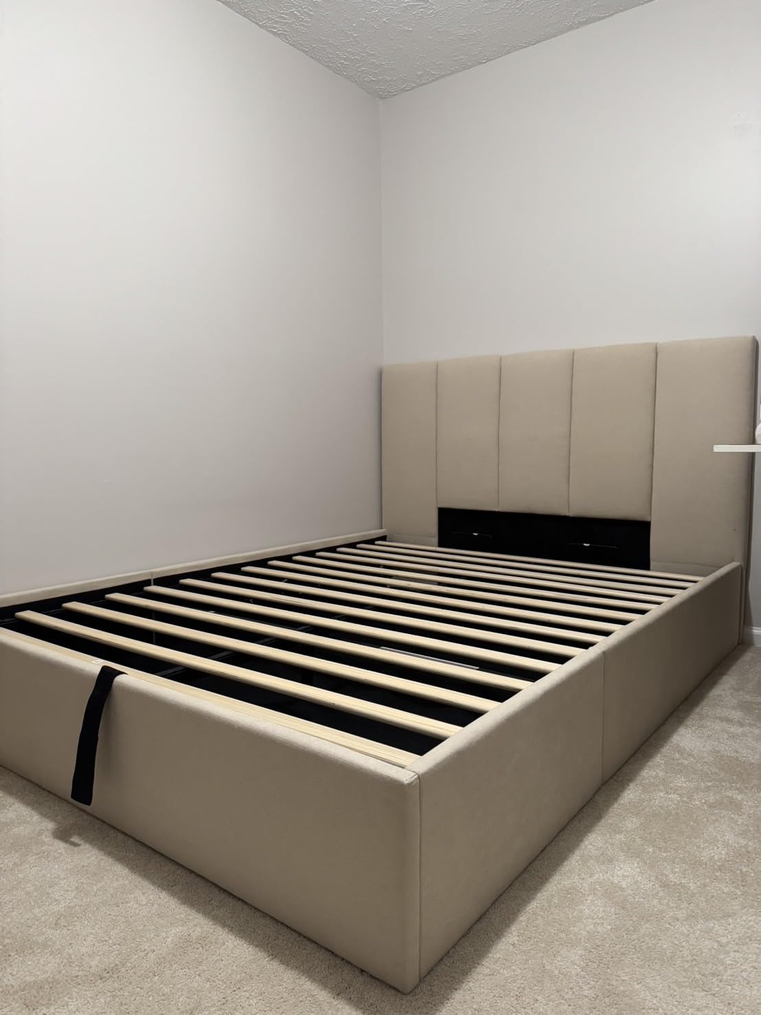 VELOCAVA King Size Upholstered Lift-Up Storage Bed, Beige Linen-Look Fabric Bed Frame with Vertical Panel Headboard, Hydraulic Lift Storage, Wooden Slat Support, No Box Spring Needed customer photo 2