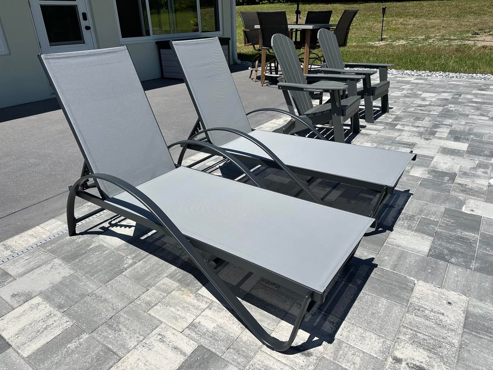 Shintenchi Patio Chaise Lounge Set of 2, Pool Chaise Lounge with Arm, Outdoor Lounge Chair with 5 Adjustable Backrest, Sunbathing Recliner, Beach Chair, Pool Chairs, Light Grey customer photo 2