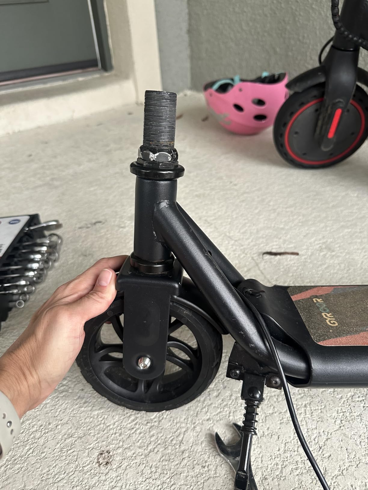 Gyroor Kids Electric Scooter 150W Motor LED Display H30Max, 150W Powerful Motor, Dual Brake System, Adjustable Height, Bluetooth Speaker, UL2272 Certified customer photo 2