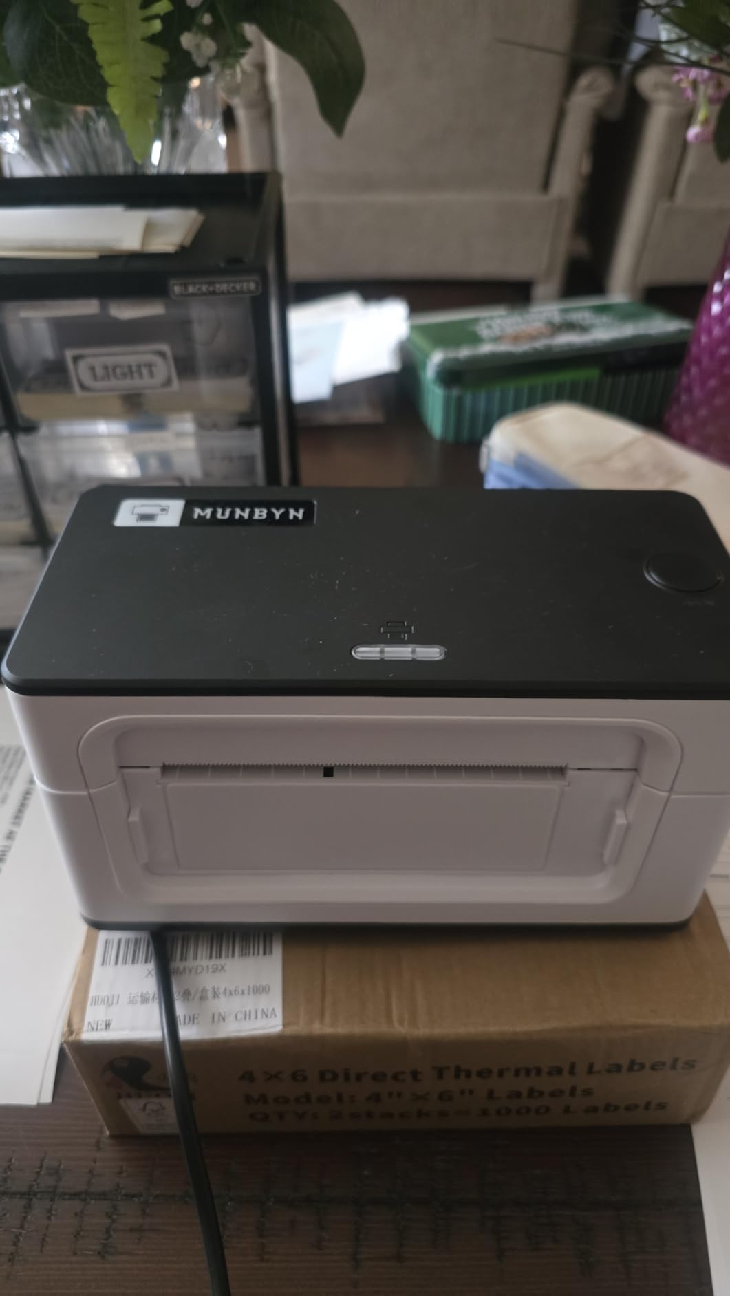 MUNBYN Bluetooth Thermal Label Printer 941BP, 300DPI Wireless 4x6 Shipping | USB & Bluetooth, iOS & Android Support, Windows & Mac Compatible, Small Business, Home Office, Ecommerce Sellers (White) customer photo 1