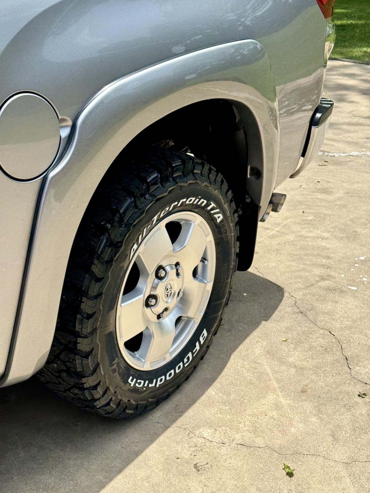 BFGoodrich All-Terrain T/A KO3 Car Tire for Light Trucks, SUVs, and Crossovers, LT275/70R18/E 125/122S customer photo 1