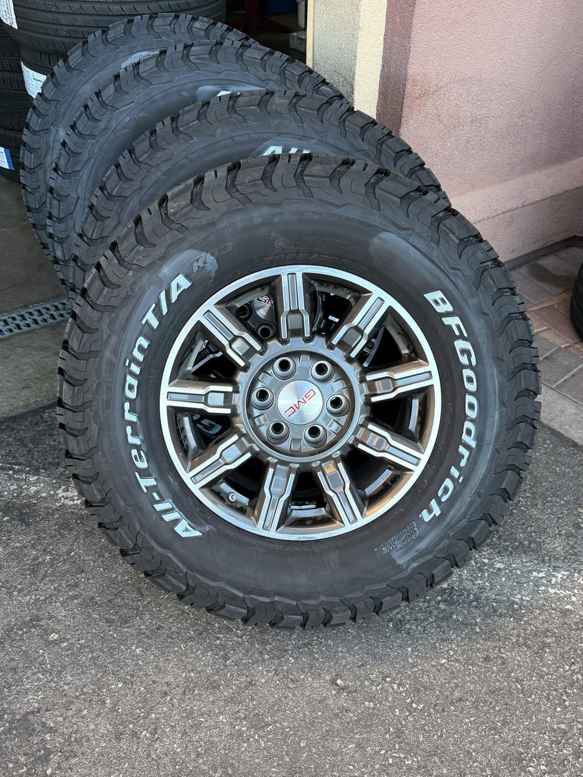 BFGoodrich All-Terrain T/A KO3 Car Tire for Light Trucks, SUVs, and Crossovers, LT275/70R18/E 125/122S customer photo 2