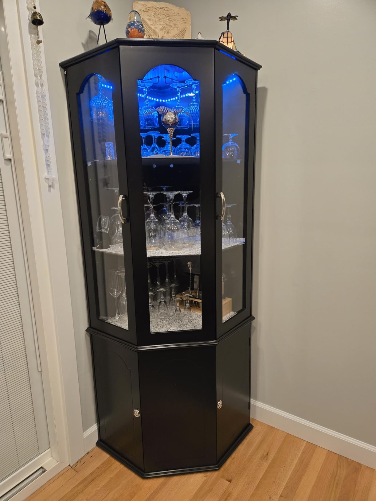Gyfimoie Corner Bar Cabinet w/LED Lights, Tall Modern Wine Cabinet with Tempered Glass Door & Adjustable Shelves, Home Bar Liquor Storage Cabinet with Glass Rack for Living Room, Dining Room (Black) customer photo 2