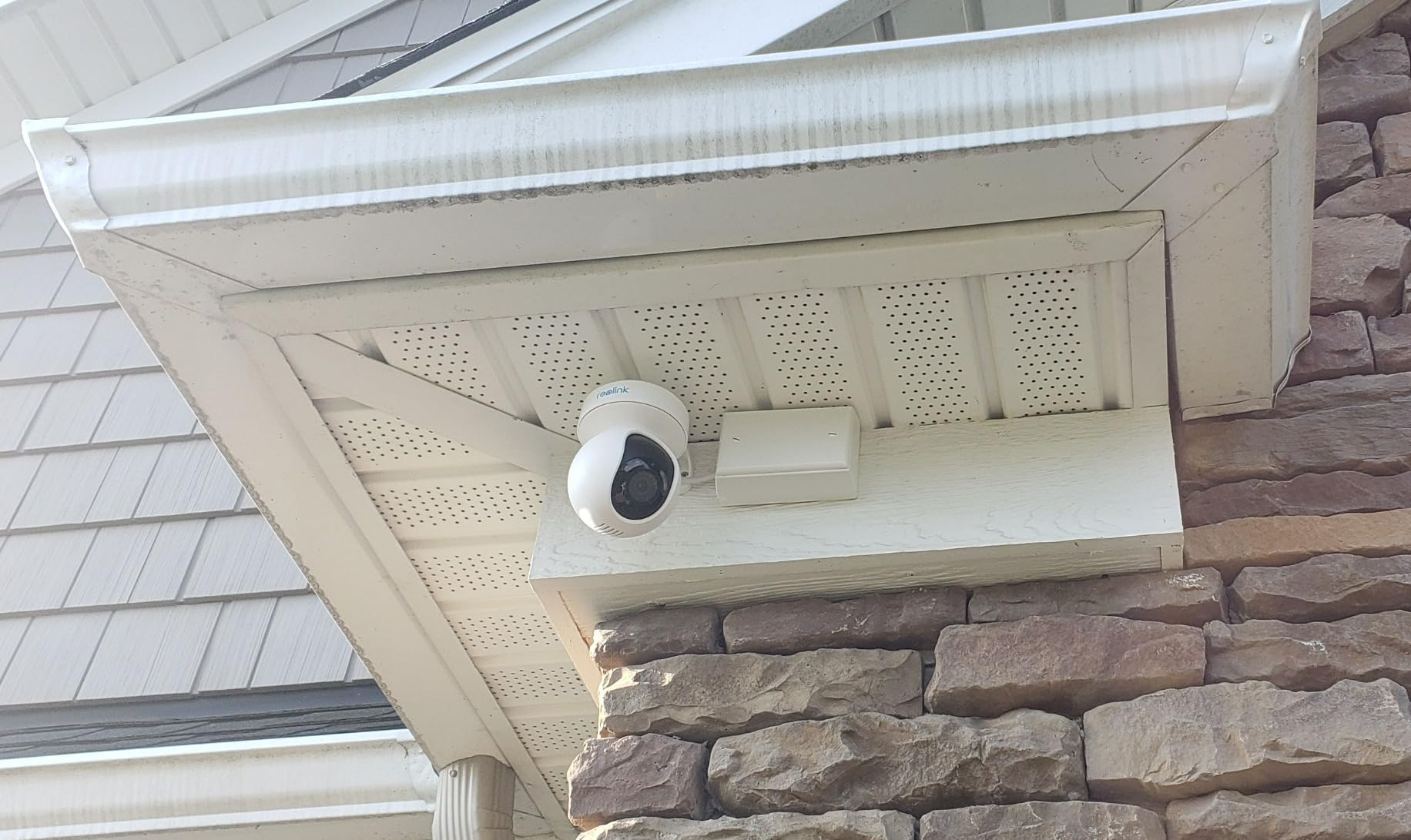 REOLINK E1 Outdoor SE PoE 4K Outdoor Camera for Home Security with PT | 355° Pan & 50° Tilt Auto Tracking, 24/7 Recording, Color Night Vision, Smart Detection, Two-Way Talk, No Monthly Fee customer photo 1