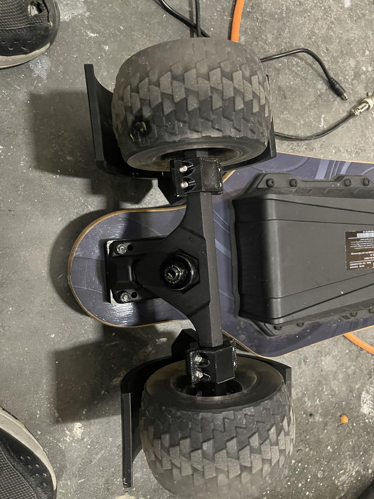 V4/V20 Electric Skateboard with Remote, 28 Mph Top Speed, 22 Miles Range, 1200W Hub-Motor, Longboard Skateboard for Adults & Teens customer photo 1