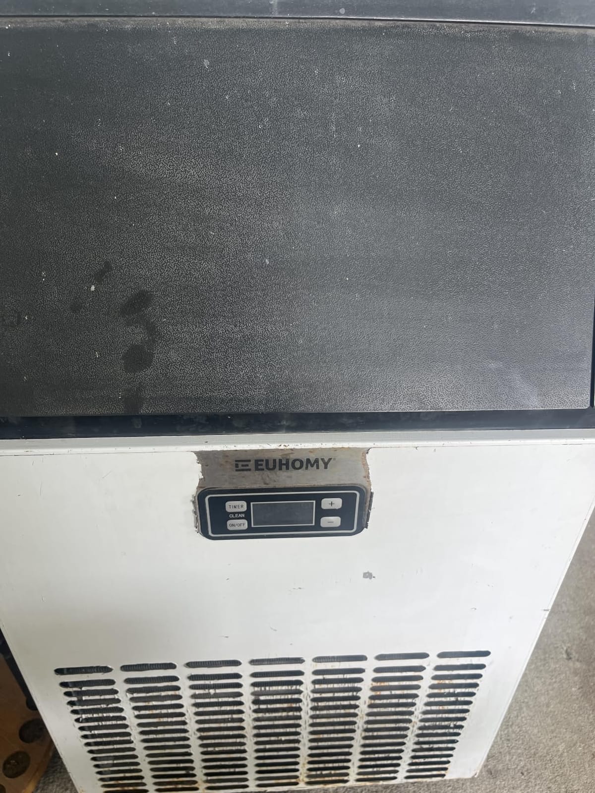 EUHOMY Commercial Ice Maker Machine, 200lbs Daily Output, Under Counter ice Machine with 65lbs Ice Storage Capacity, Perfect for Home/Bar/Restaurant/Outdoor Activities(Stainless Steel) customer photo 1