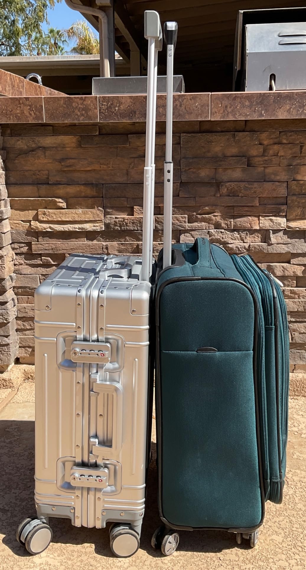 All Aluminum 20'' Luggage with Removable Spinner Wheels,Provide Spare Wheels.Carry on Luggage 22 x 14 x 9 Airline Approved Lightweight Metal Hard Shell Zipperless Suitcase customer photo 1