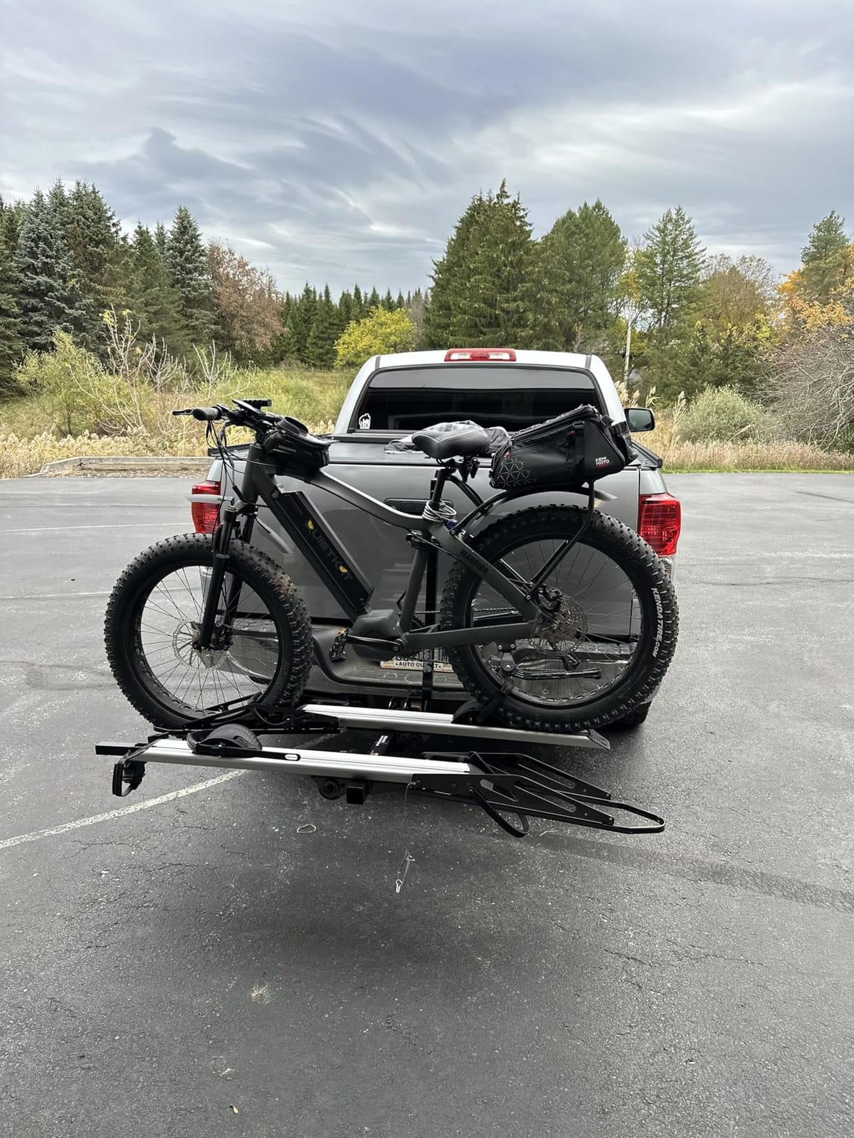Young Hitch Mount Bike Rack with Ramp, 200 lbs. Capacity for 2 E-Bikes, Fat Tire and Standard, fits Cars, SUVs, RVs, Trailers with 2 Inch Receiver customer photo 2