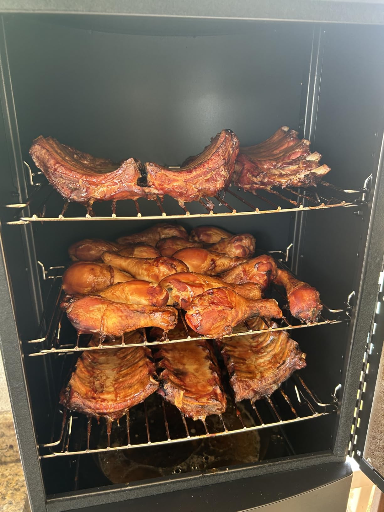 Propane Smoker with Cover, Vertical Meat Gas Smoker Grill Outdoor Heavy Duty 3 Removable Smoking Racks, Black customer photo 2