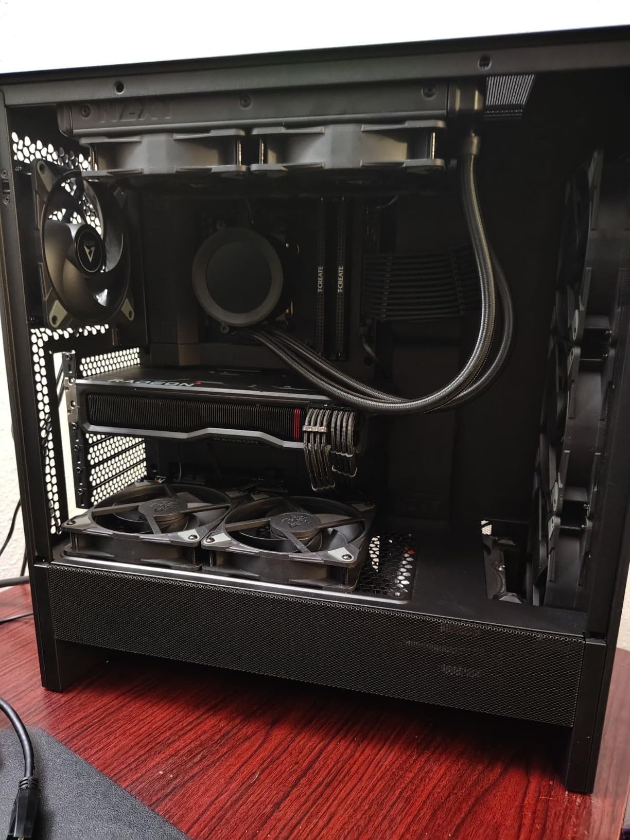 NZXT H5 Flow 2024 - Compact ATX Mid-Tower PC Gaming Case - High Airflow - 2 x 120mm Fans Included - 360mm Front & 240mm Top Radiator Support - Cable Management System - Tempered Glass - Black customer photo 1