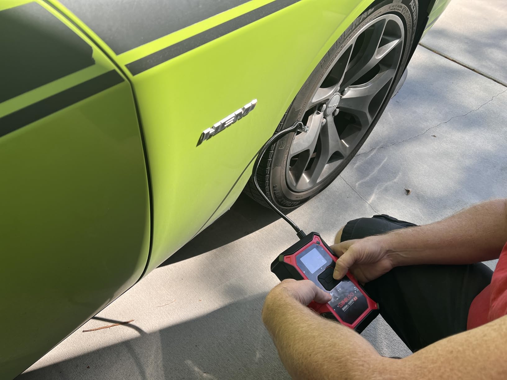 GOOLOO A3 12V 3000A Portable Jump Starter with Air Compressor | Supersafe Car Battery Booster Pack (9L Gas/6.5L Diesel) - BOOST for Dead Battery - 150 PSI Auto-Off Tire Inflator - LED Light customer photo 1