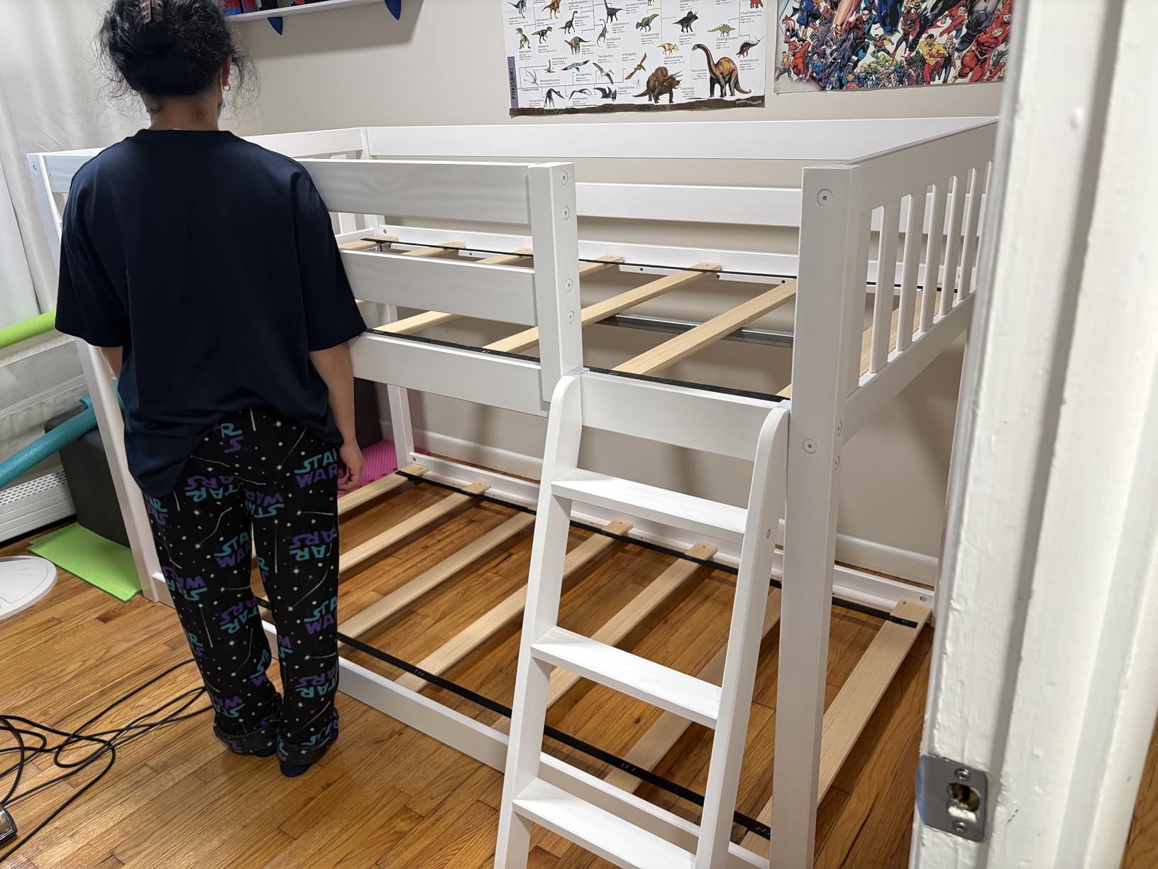 Max & Lily Fundamental Twin Low Bunk Bed, Kids Solid Wood Modern Bed Frame with Strong Wooden Slats, Non-Toxic Finishes, High Weight Capacity, Natural customer photo 2