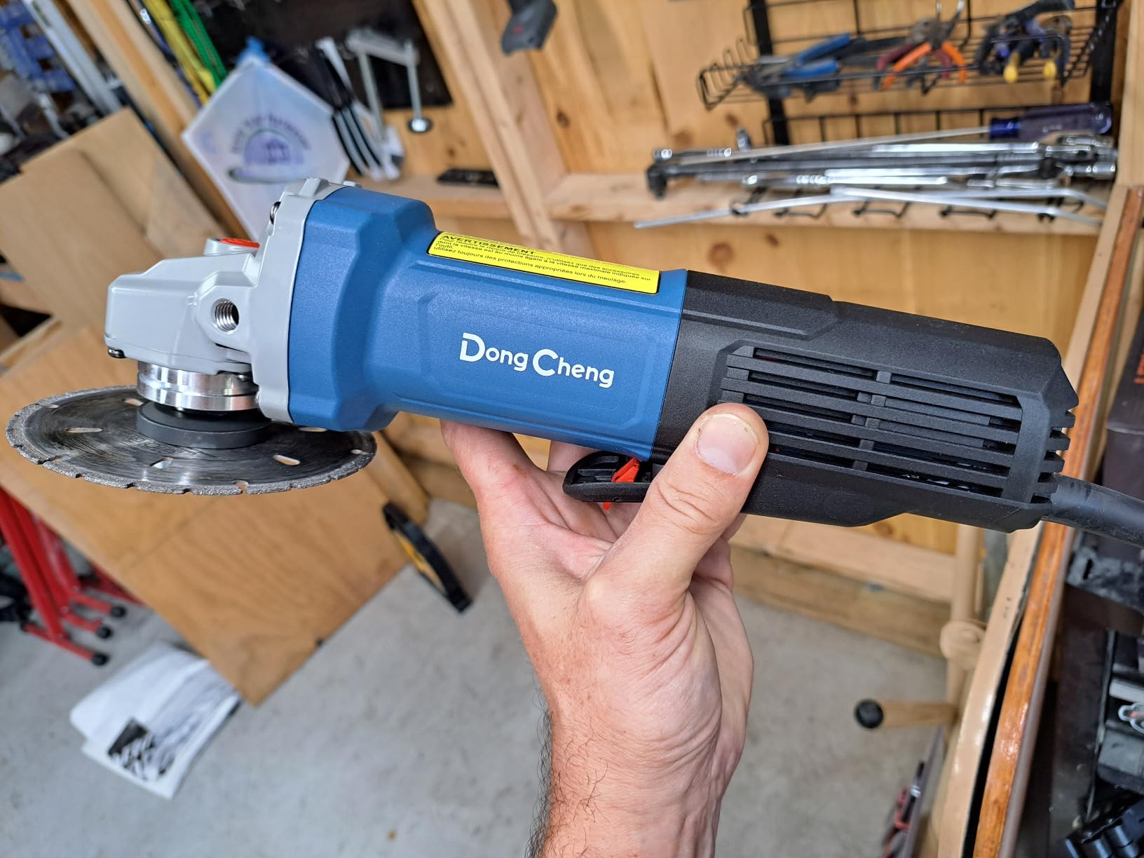 DongCheng 9.2 Amp Power Angle Grinders, 4-1/2 in., 11800RPM, Tool-Free Guard, Electric Metal Grinder Tool, Small Corded Angle Grinder, Paddle Switch, Shockproof Handle for Cutting, Grinding, Polishing customer photo 1