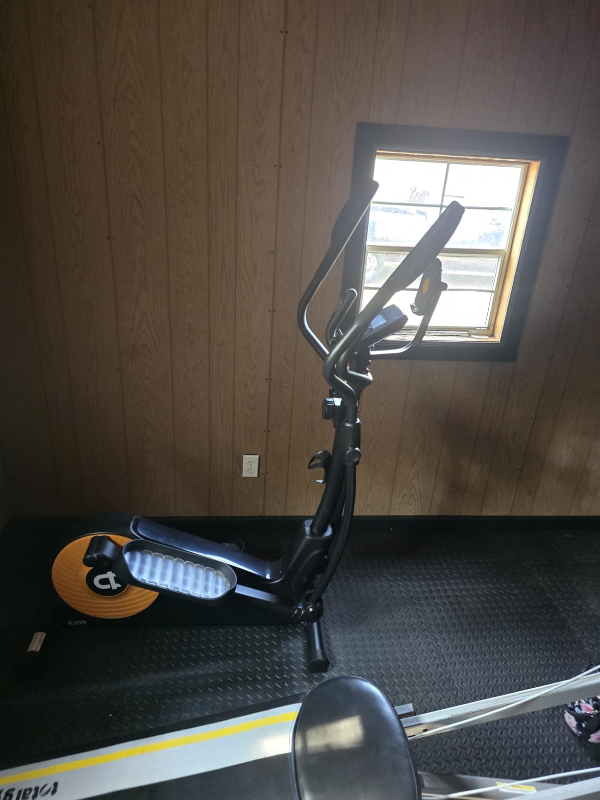 pooboo Elliptical Machine, Elliptical Exercise Machine with 16-Level Resistance&Quiet Magnetic Driving System, Elliptical Machine for Home with LCD Monitor&15.5-17IN Stride, 350LBS Weight Capacity customer photo 1