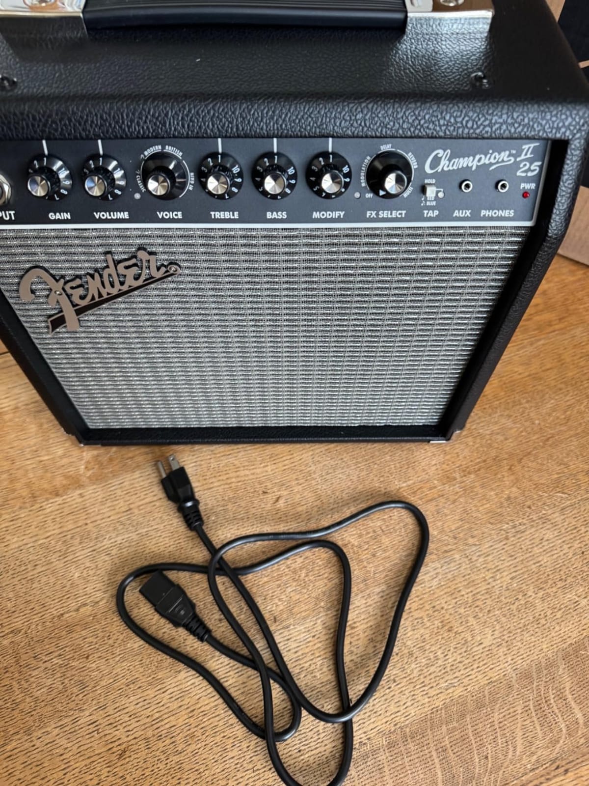 Fender Champion II 25 Watt Electric Guitar Combo Amp, Speaker, USB & Aux customer photo 2