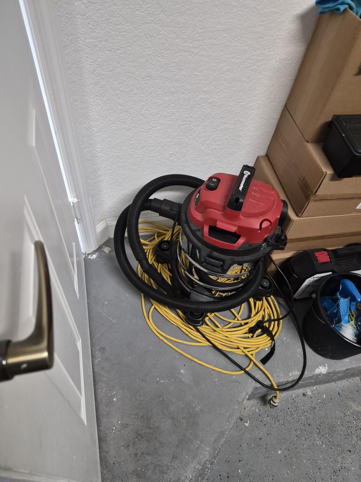 Vacmaster VOC812SF 1101 8-Gallon Premium Stainless Steel Wet/Dry Vacuum, Red Edition customer photo 1