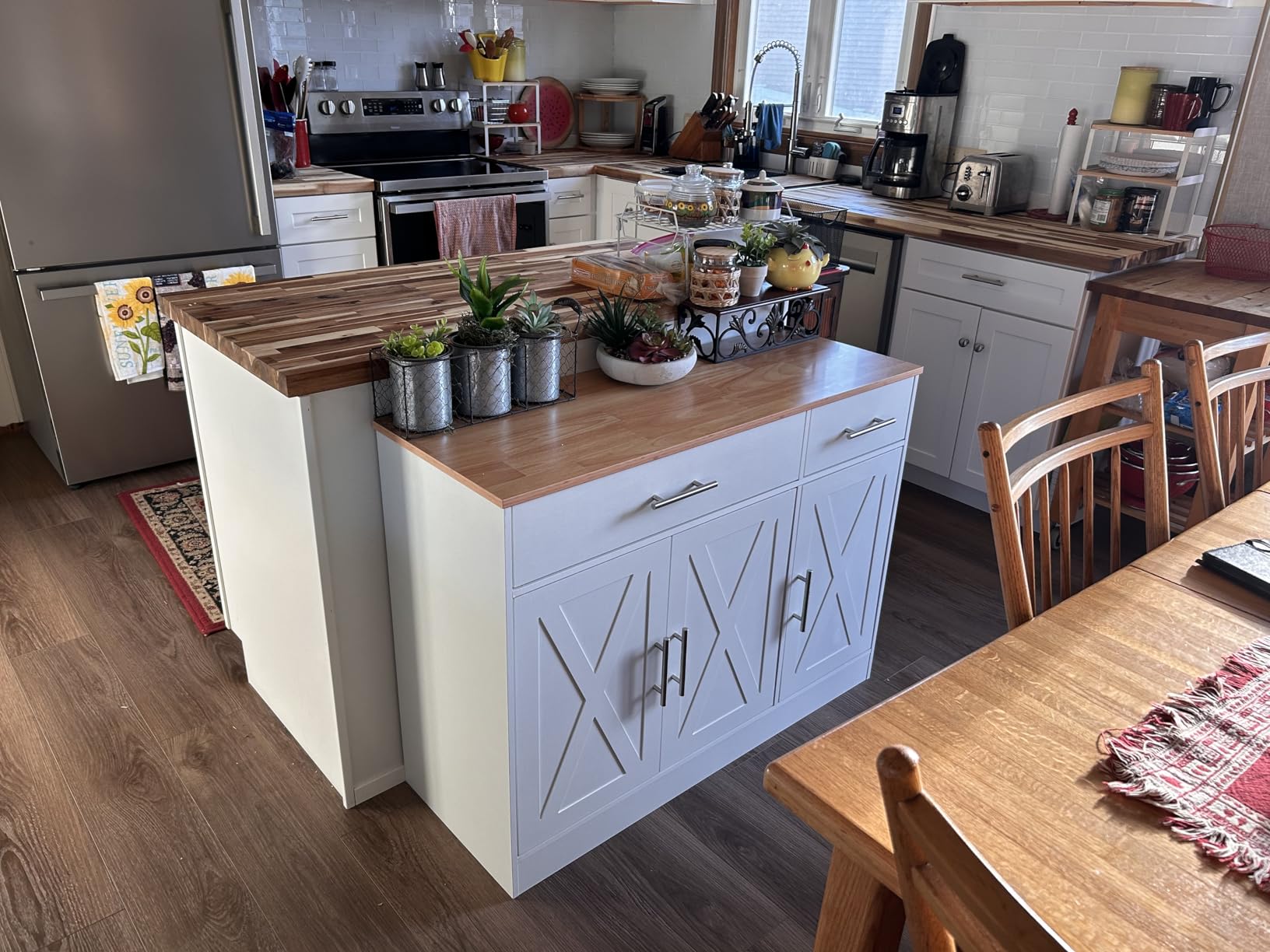 Shintenchi Modern Farmhouse Sideboard Buffet Cabinet with Storage with 3 Doors, 42