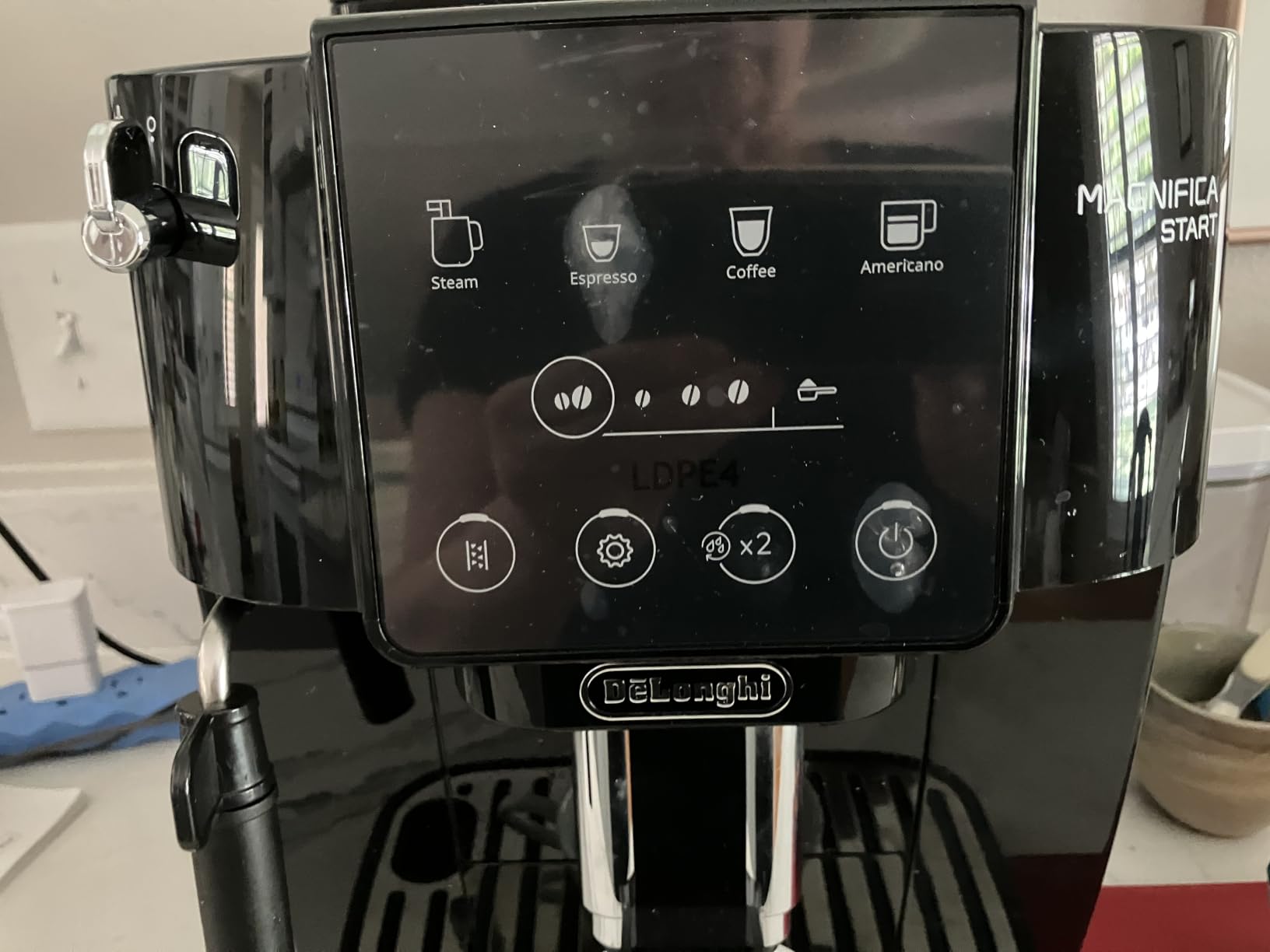 De'Longhi Magnifica Start Automatic Espresso Machine, Milk Frother, Black customer photo 1