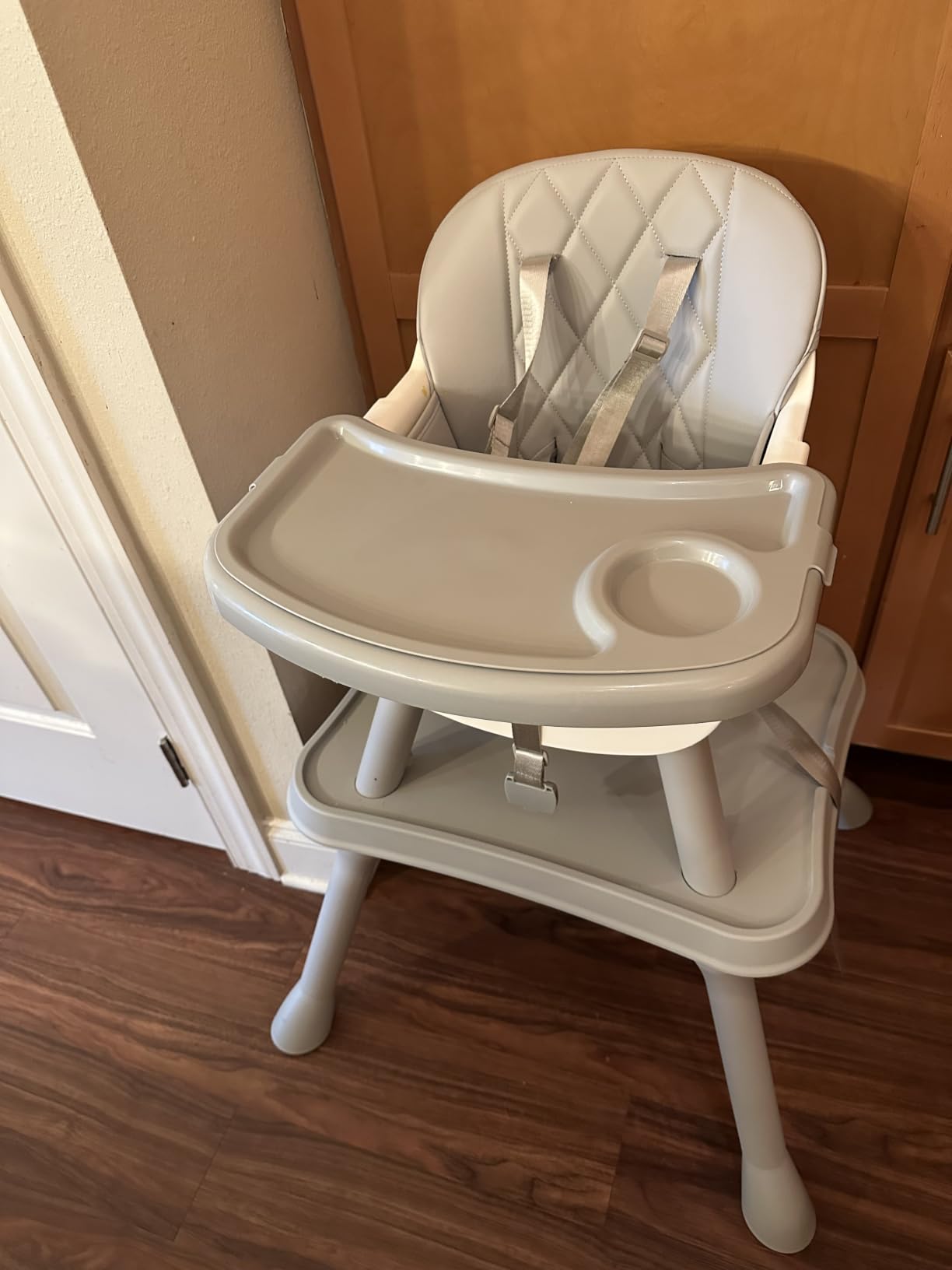 UNISWAN 6 in 1 Baby High Chair, Highchair for Babies and Toddlers | Convertible Highchair, Booster Seat, 5-Point Harness, Kids Learning Table & Chair customer photo 1