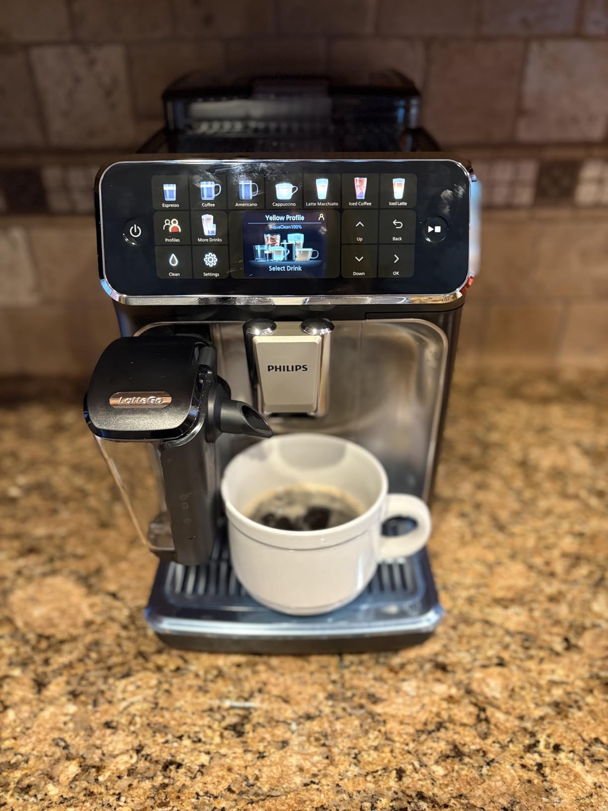 Philips 5500 Series Fully Automatic Espresso Machine, LatteGo Milk System customer photo 1