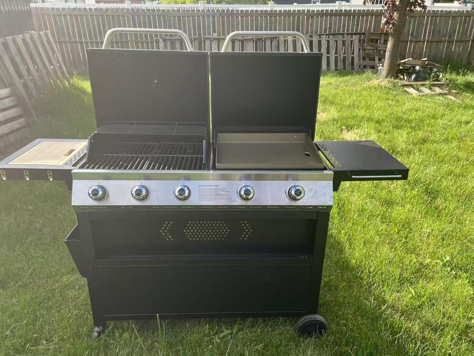 Captiva Designs Propane Gas Griddle Grill Combo with Lid & Flat Top Griddle | Dual BBQ Grill With Porcelain-Enameled Cast Iron Grate & Pan for Outdoor Kitchen & Backyard Barbecue, 696 SQIN Cooking Area customer photo 1