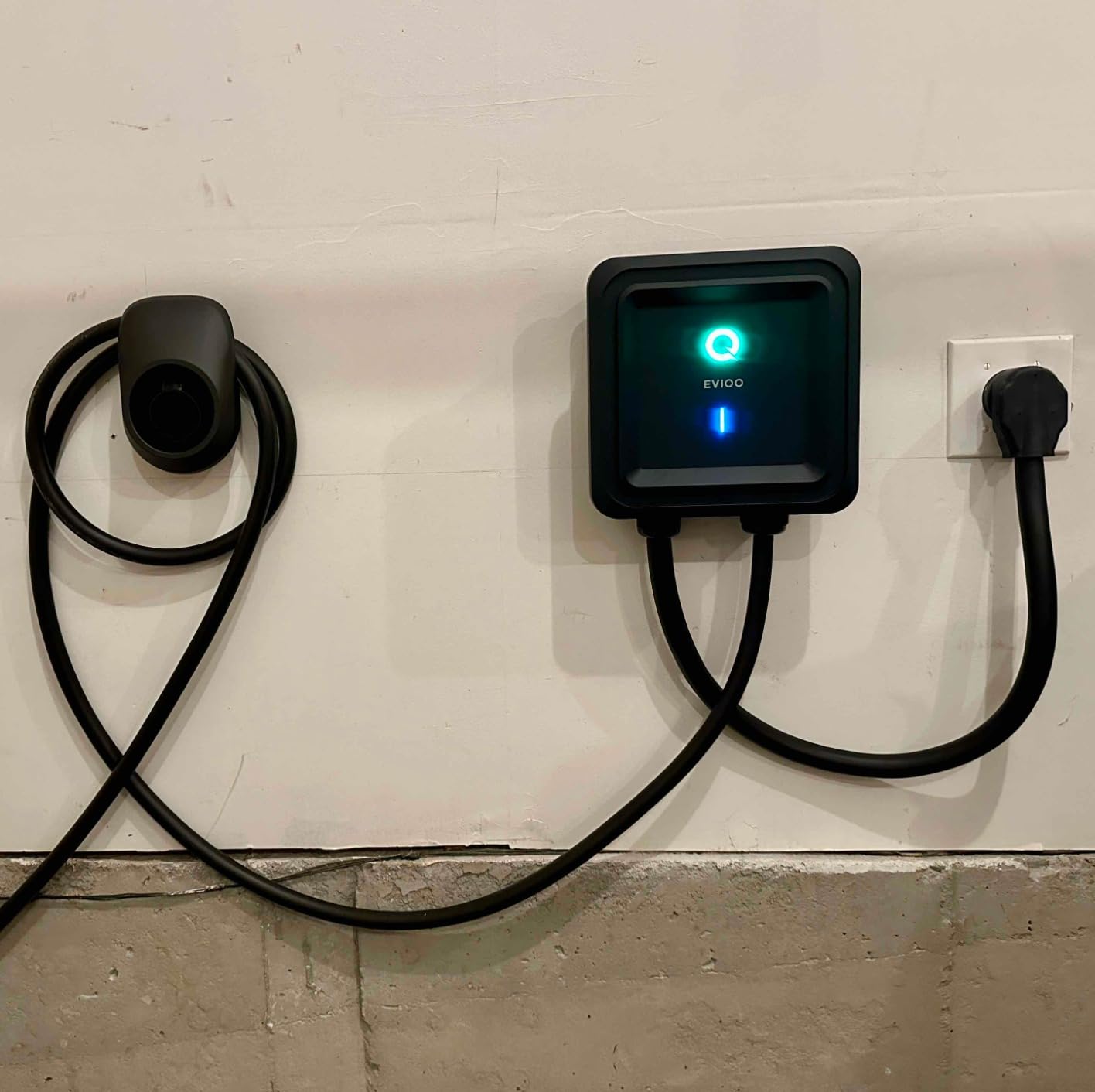 EVIQO Level 2 EV Charger, 40 Amp 240V, J1772 for Non-Tesla EVs, 25ft Cable, WiFi (2.4GHz) Smart App, Weatherproof Indoor/Outdoor (IP66, NEMA 4), UL & ETL Certified, NEMA 14-50 Plug-in, 9.6kW customer photo 1