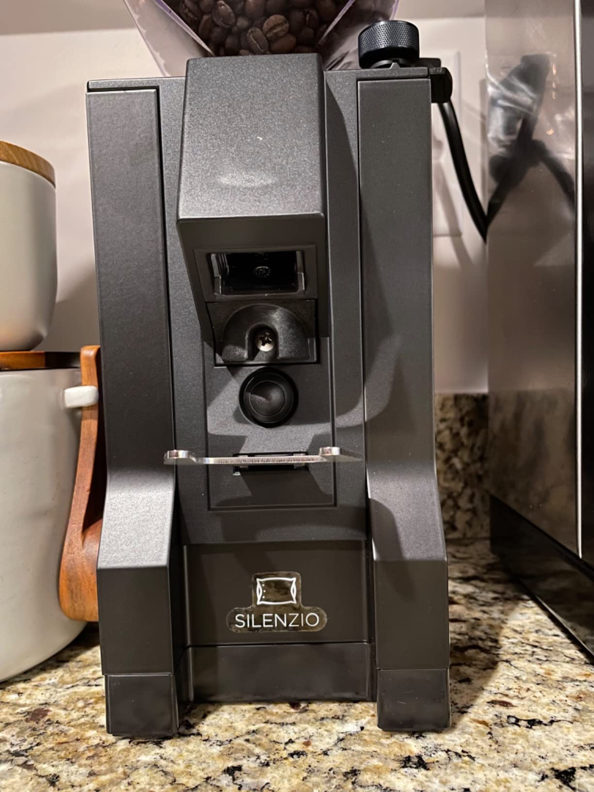 Eureka Mignon Silenzio Espresso Grinder, White, 55mm | Silent Technology, Stepless, Timed Dosing customer photo 2
