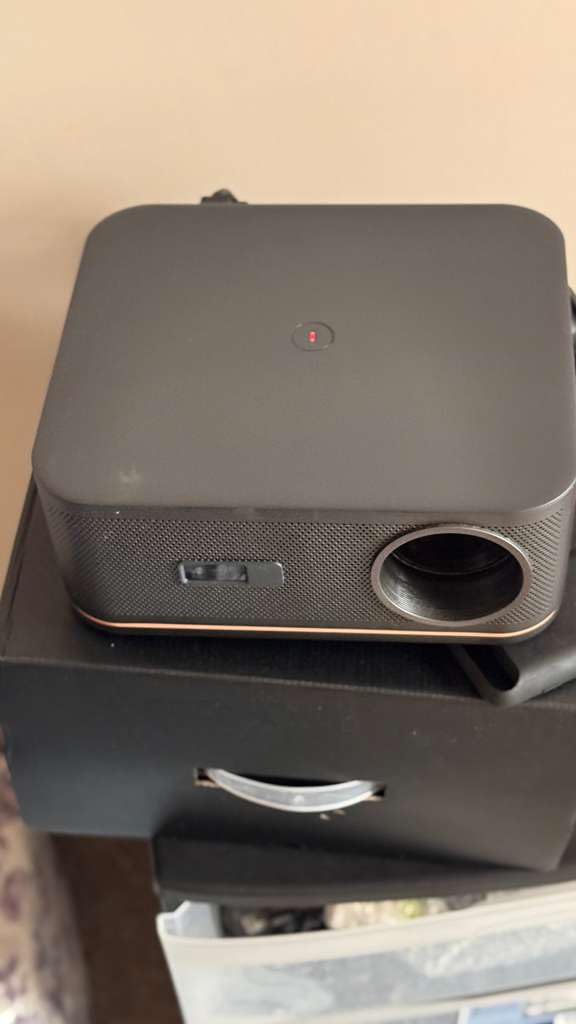 HAPPRUN 2000 ANSI 4K Decoding Projector with WiFi and Bluetooth, Auto Focus, 300