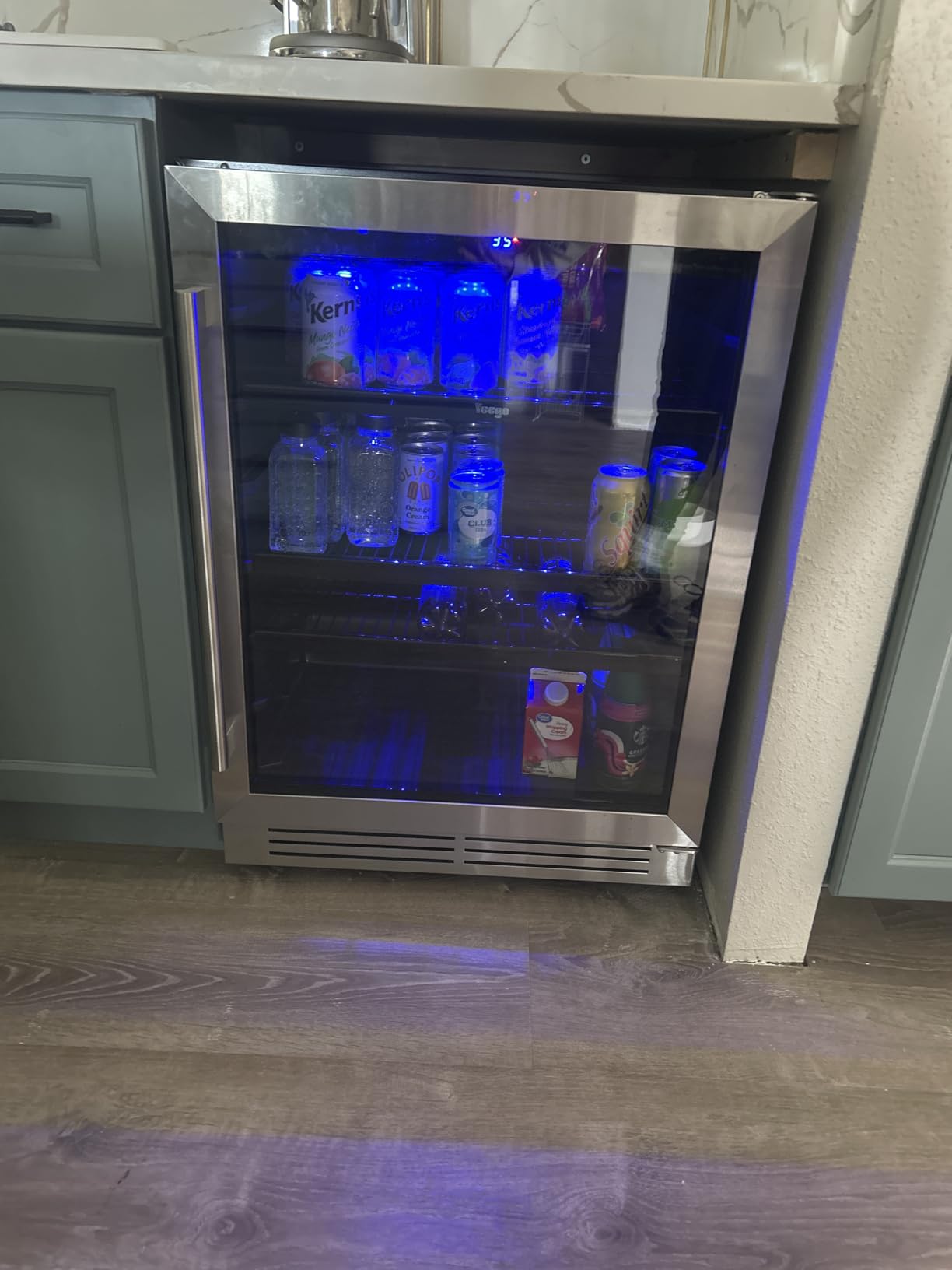 Yeego Beverage Refrigerator - 24 inch 180 Cans Beer Cooler with Glass Door, 34-54℉ Beverage Fridge for Drink Soda Wine for Bar Office Bedroom, Under Counter, Built-In or Freestanding customer photo 1