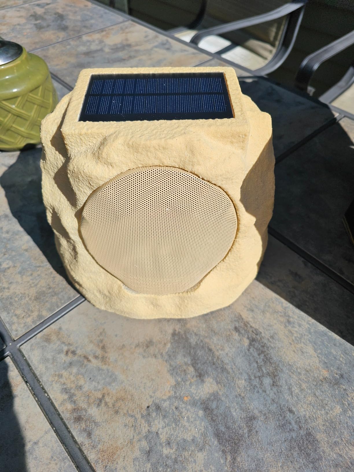 uuffoo 2-Pack Solar Rock Speakers Outdoor Water-Resistant with RGB Lights | Pairing System | Solar-Powered | USB Rechargeable | IP44 for Patio Pool Party Yard Garden Outside customer photo 2
