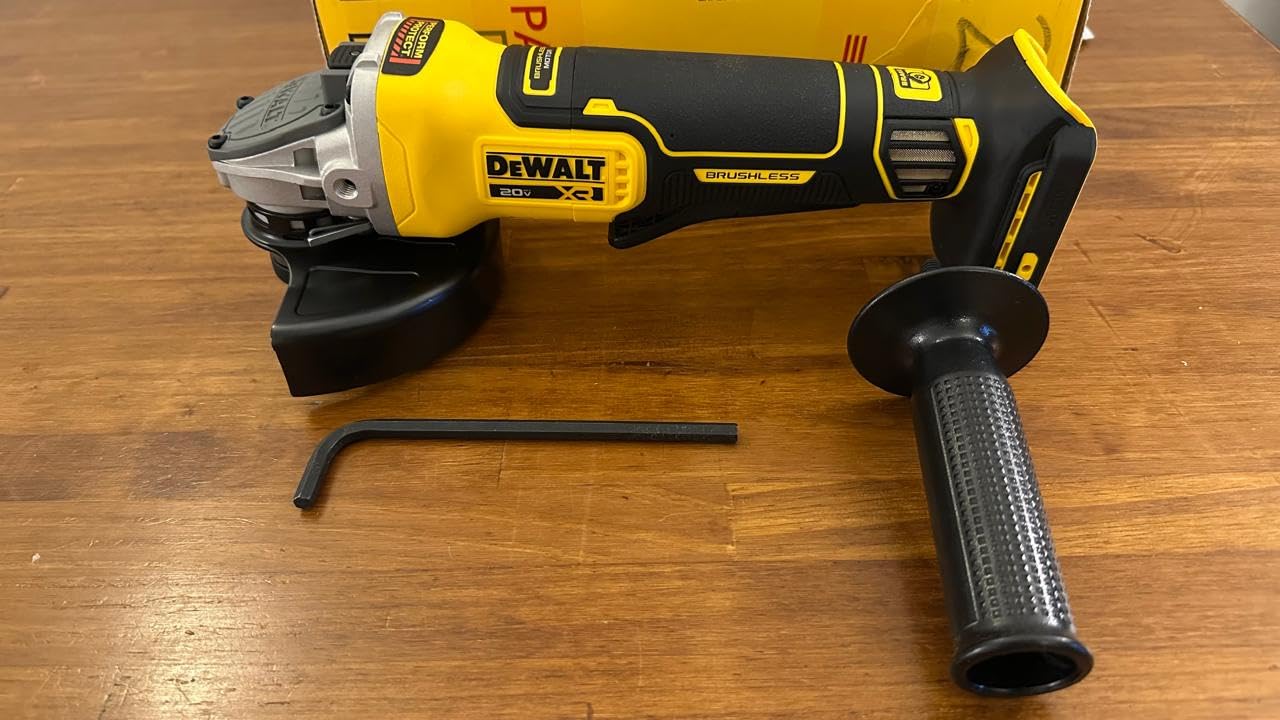 DEWALT 20V MAX* XR Brushless Cordless 4-1/2-5 in. Angle Grinder (Tool Only) (DCG410B) customer photo 1