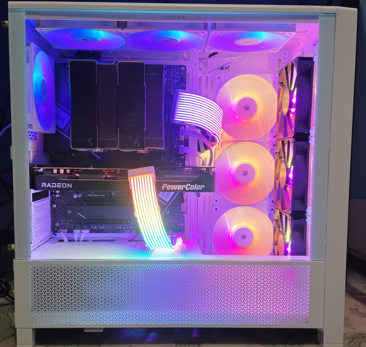 CORSAIR 4000D RS ARGB Frame Modular Mid-Tower ATX PC Case, High Airflow, 3X Pre-Installed RS Fans, InfiniRail Mounting System, ASUS BTF, MSI Zero, Gigabyte Stealth, Black customer photo 1