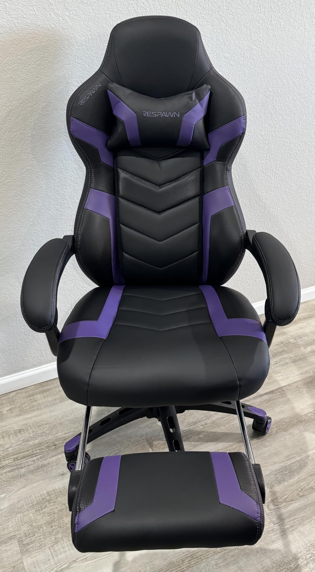 Respawn 110 Pro Ergonomic Gaming Chair with Footrest and Recline customer photo 1