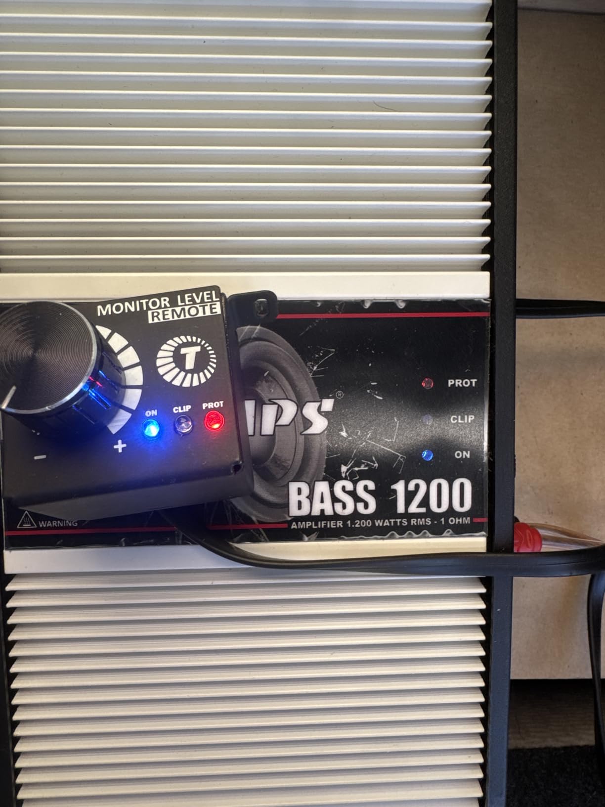 Taramps BASS 1200 1 Ohm 1 Channel Mosfet Amplifier 1200 Watts RMS, Monoblock, Crossover, Bass Boost, RCA/High Level Input, Class D, Car Audio System Monitor Level Remote Included customer photo 1