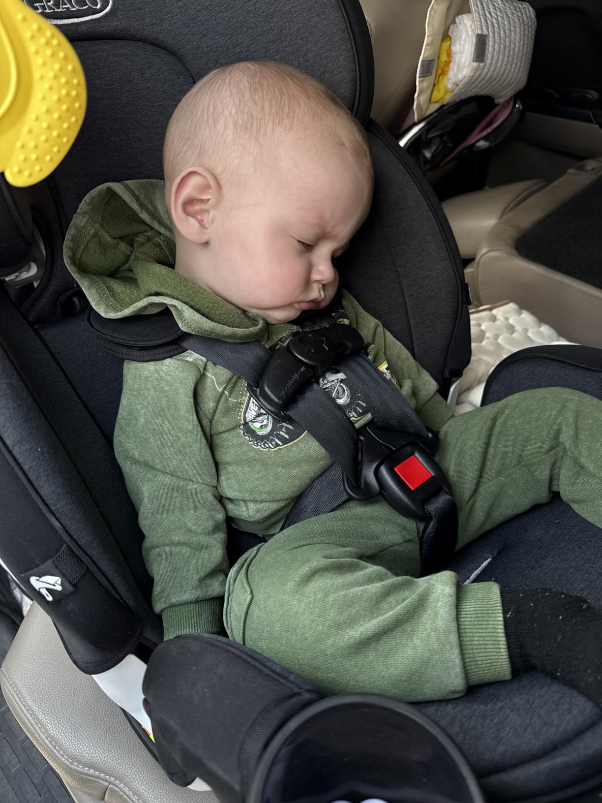 Graco Turn2Me 3-in-1 Rotating Convertible Car Seat, Cambridge | 180° Rotation in Rear-Facing Mode; 3 Modes of Use: Rear & Forward-Facing and Highback Booster; Easy SnugLock Installation customer photo 1