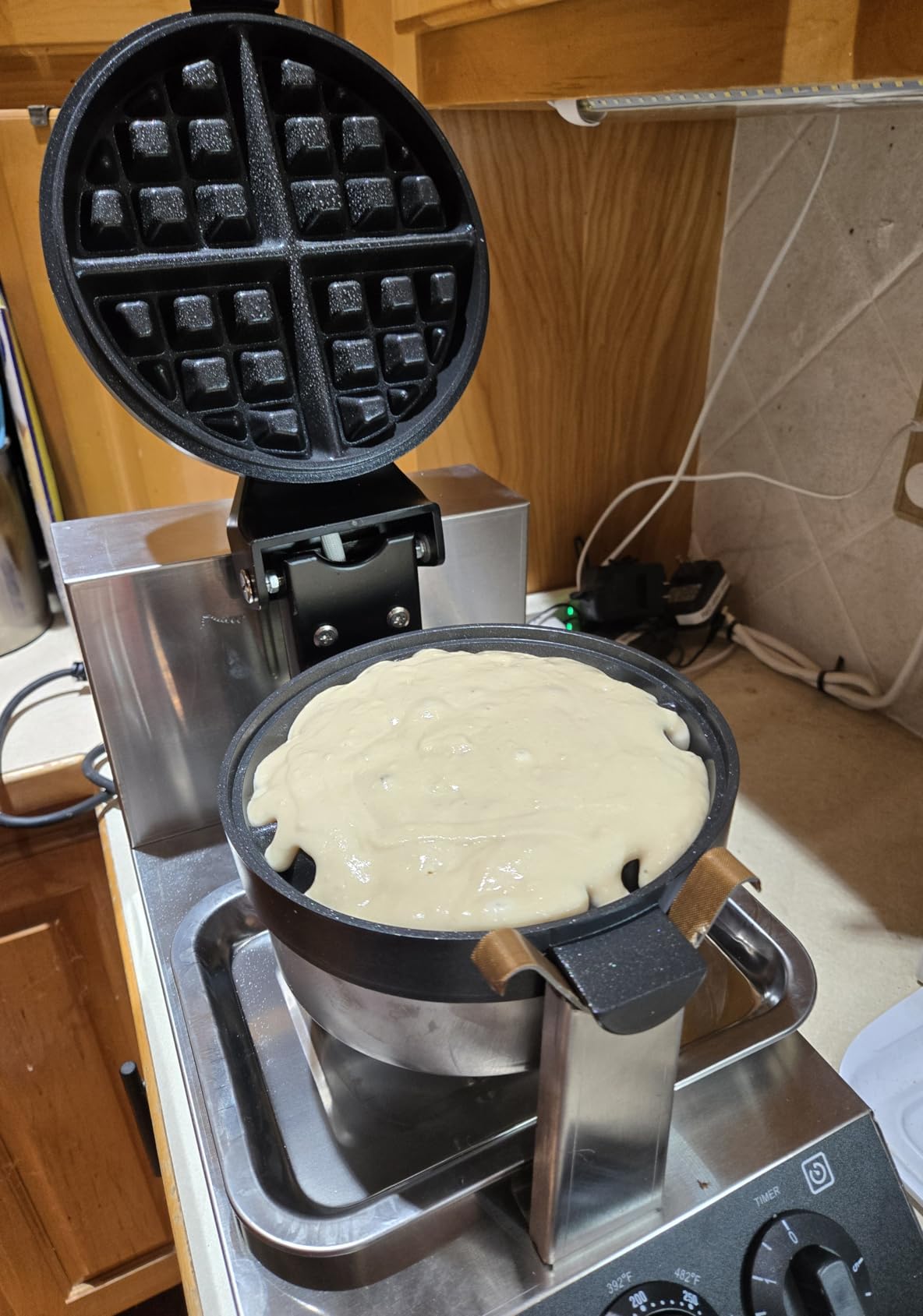 VEVOR Commercial Waffle Maker, 10PCS Rectangle Waffle Baker Machine, 1550W Non-Stick Stainless Steel Belgian Waffle Iron with Temp and Time Control, for Restaurant Bakery Snack Bar customer photo 1