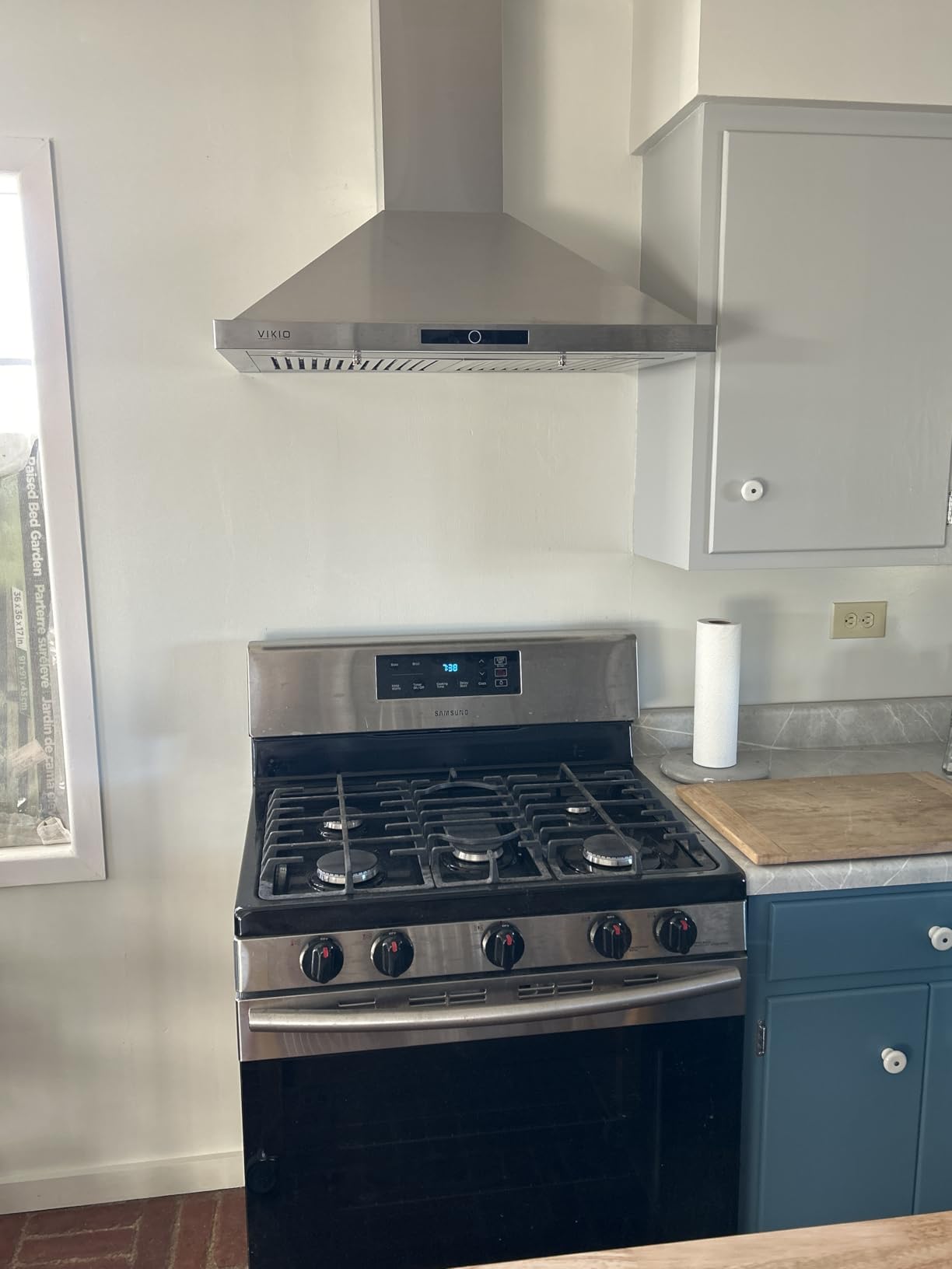 VIKIO HOME 36 Inch Wall Mount Range Hood 580CFM Low Noise Touch Control | Ducted/Ductless Convertible, Stainless Steel Kitchen Vent Hood with 3-Speed Fan and LED Lights customer photo 2