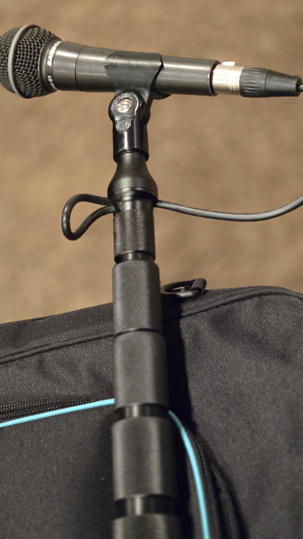 Movo CMP-17C Professional 9.8' Aluminum Boom Pole for Shotgun Microphones with Internal XLR Cable customer photo 2