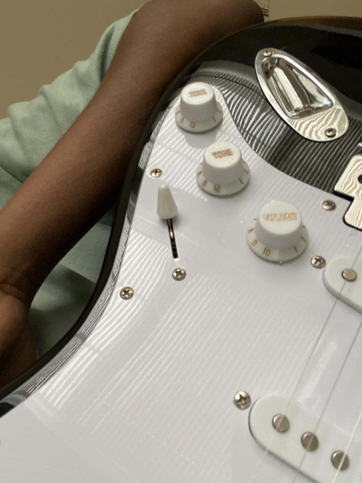 Pyle Left Handed Electric Guitar and Amp Kit - Full Size 39