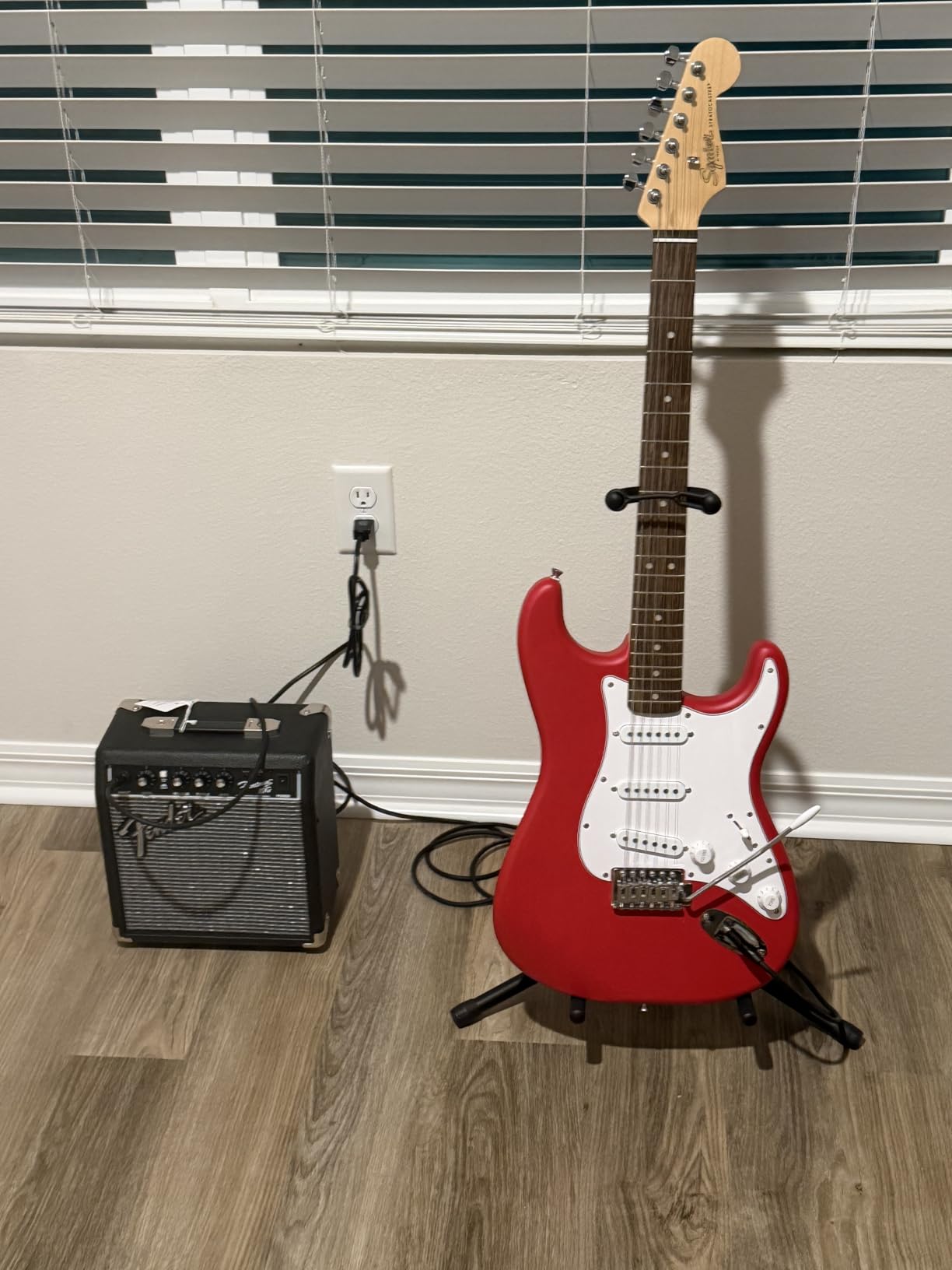 Fender Squier Stratocaster Electric Guitar - Daphne Blue Bundle with Fender Frontman 10G Amplifier, Gig Bag, Cable, Strap, Picks, and Austin Bazaar Instructional Video customer photo 1