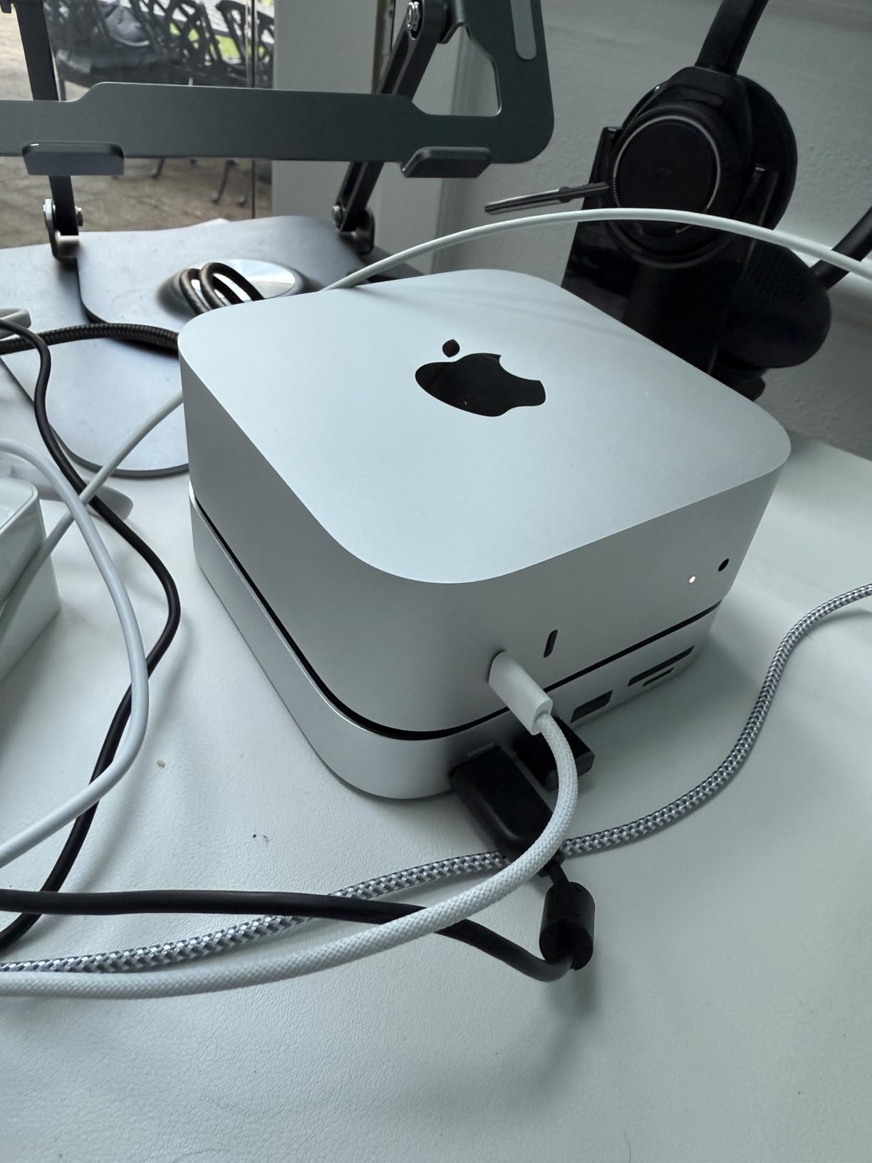 Apple 2024 Mac mini Desktop Computer with M4 chip with 10-core CPU and 10-core GPU: Built for Apple Intelligence, 16GB Unified Memory, 512GB SSD Storage, Gigabit Ethernet. Works with iPhone/iPad customer photo 1
