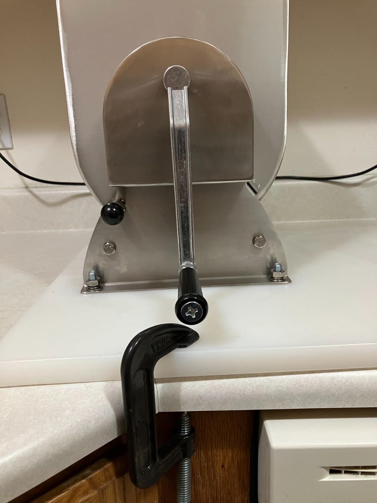 35 lb Manual Meat Mixer, 6 Gal Tilting Bowl, Removable Paddle | 6 gallon tilting bowl helps load ingredients, remove mixed meat, and improve batch preparation efficiency. customer photo 1