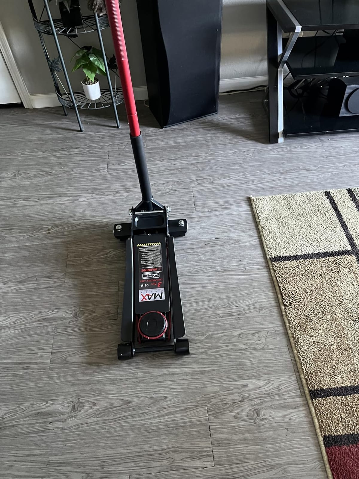 Maxority 3-Ton (6600lbs) Low Profile Hydraulic Heavy-Duty Steel Floor Jack with Dual Pistons Quick Lift Pump, Home and Workshop Car Maintenance for Various Vehicles (Random Color, 3 Ton Low Profile) customer photo 1