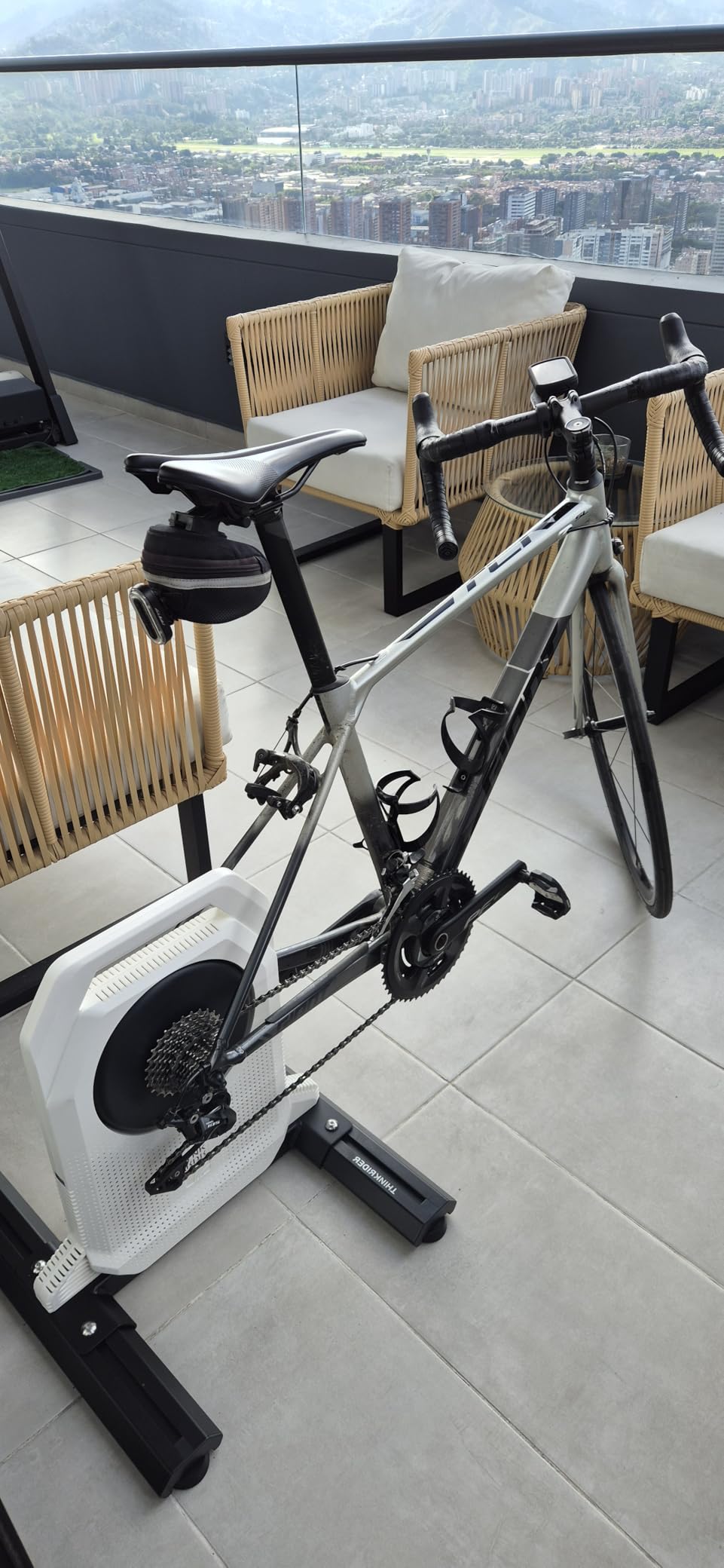 ThinkRider XXPRO Direct Drive Smart Bike Trainer Max 2500W Indoor Training customer photo 2