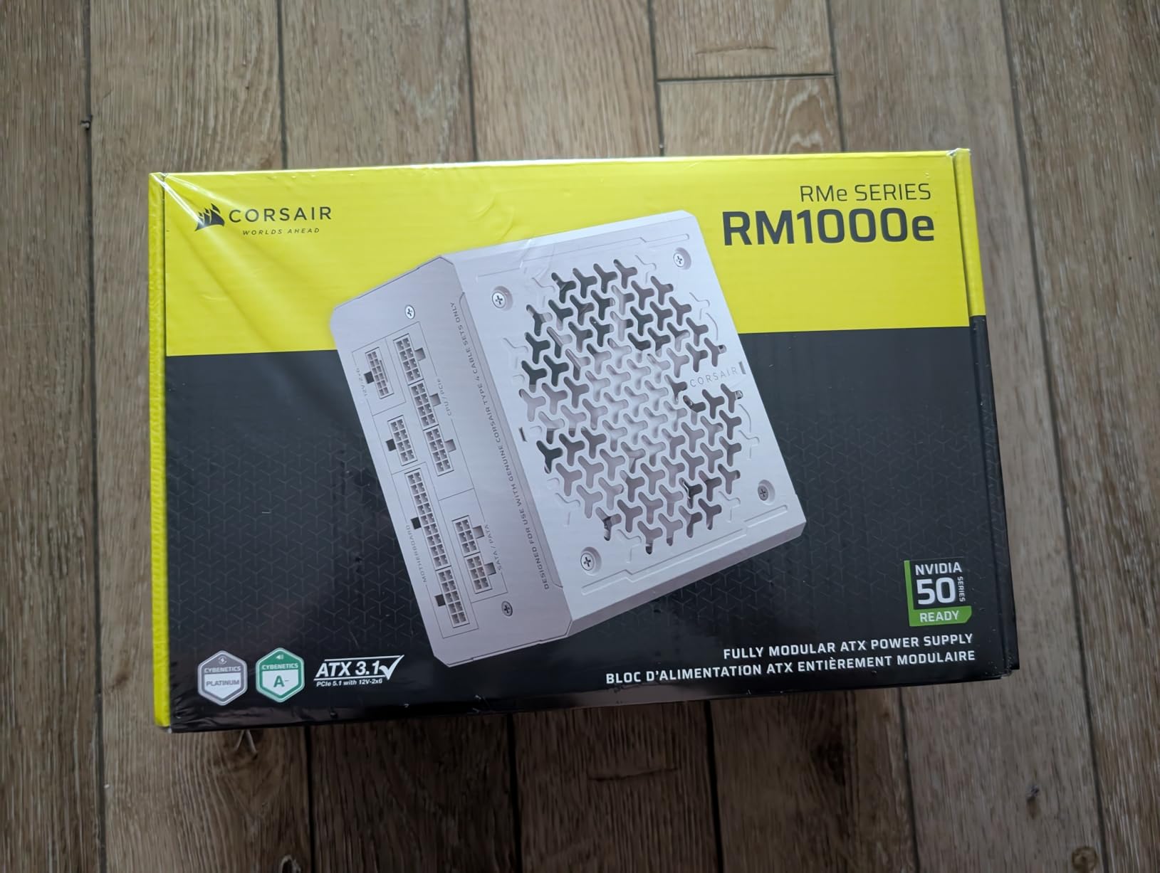 CORSAIR RM1000e (2025) Fully Modular Low-Noise ATX Power Supply with 12V-2x6 Cable - ATX 3.1 & PCIe 5.1 Compliant, Cybenetics Gold Efficiency, 105C-Rated Capacitors, Modern Standby Mode - Black customer photo 1