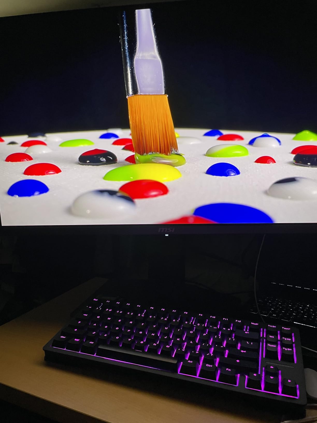 msi MPG 321URXW QD-OLED 31.5 Inch 4K UHD Gaming Monitor - 3840 x 2160 Quantum Dot OLED Panel, 240Hz / 0.03ms, 99% DCI-P3, DisplayHDR True Black 400, KVM, DP 1.4a, HDMI 2.1, USB Type-C 98W customer photo 2