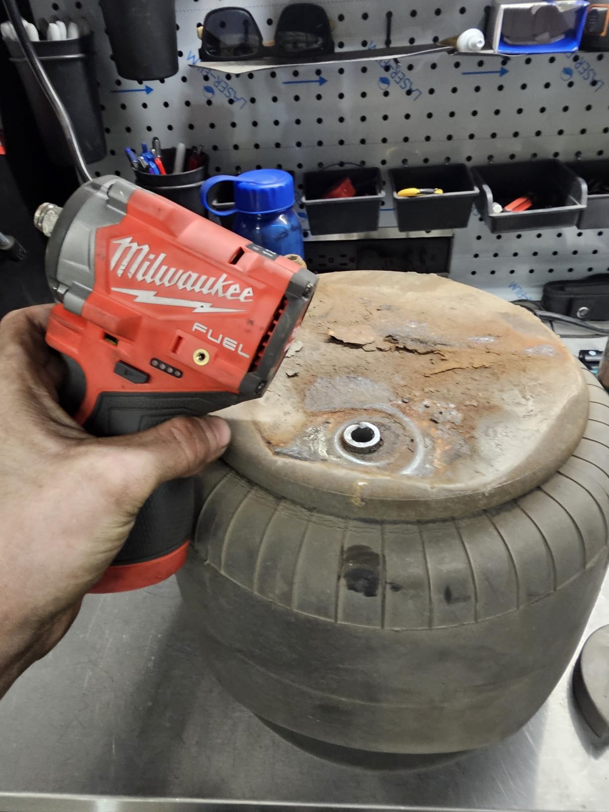 Milwaukee M12 FUEL Stubby 1/2 Inch Impact Wrench (Bare Tool) customer photo 2